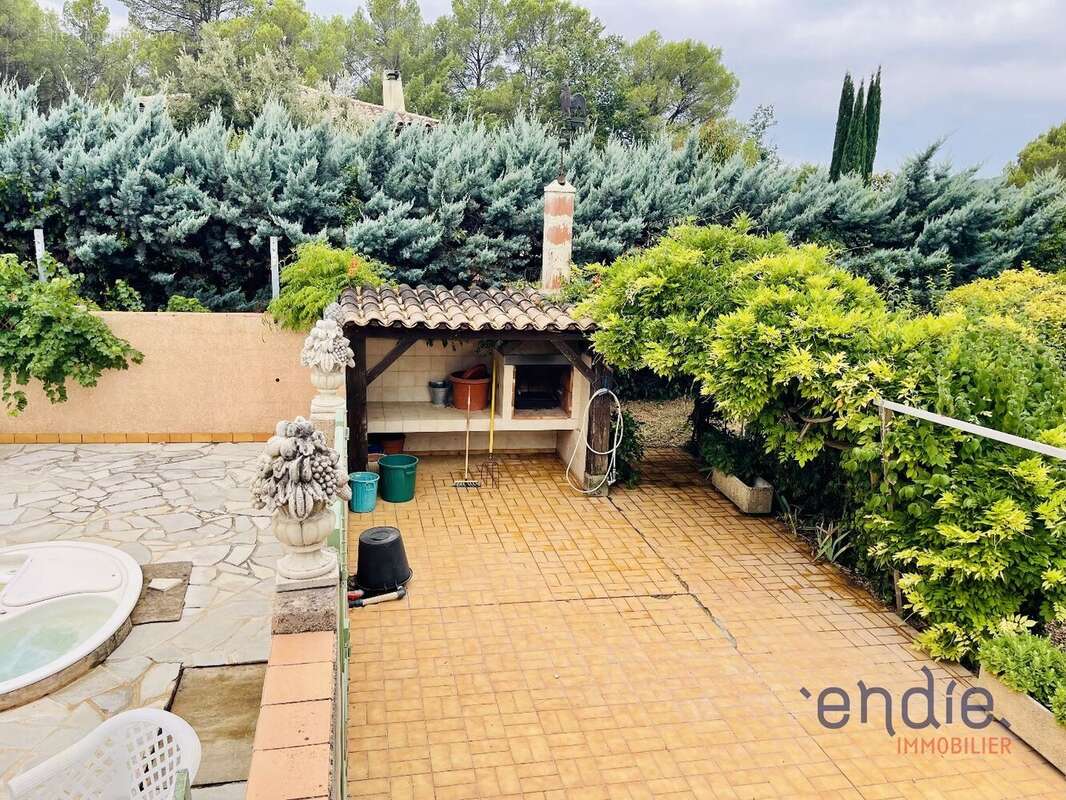 Lorgues villa t6 piscine garage - photo 30