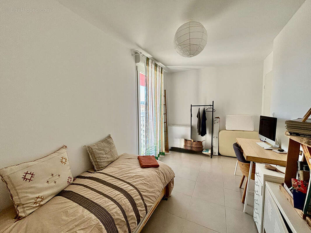 Appartement à MARSEILLE-2E