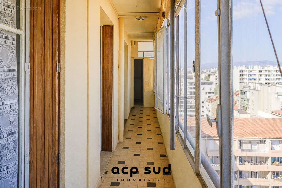 Appartement à MARSEILLE-5E