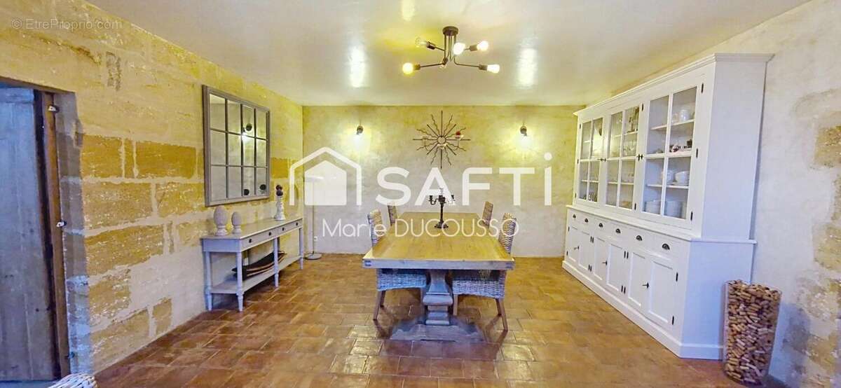 Maison 364 m² à Sainte-Colombe  - photo 3