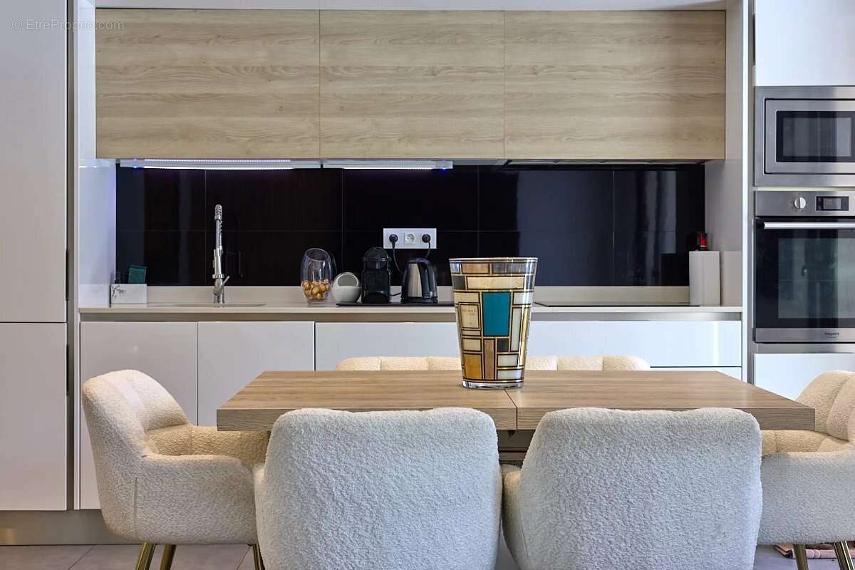 Appartement à VILLENEUVE-LOUBET
