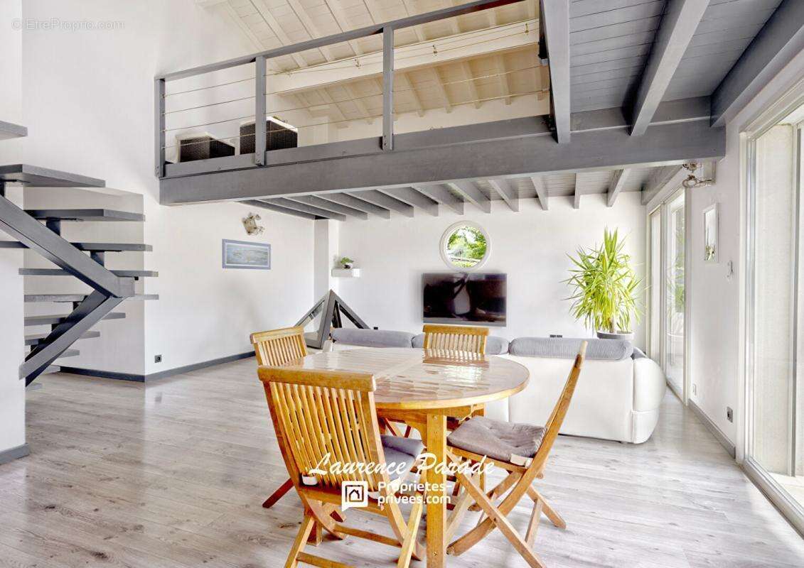 Maison avec sous sol annexe piscine parc - photo 4