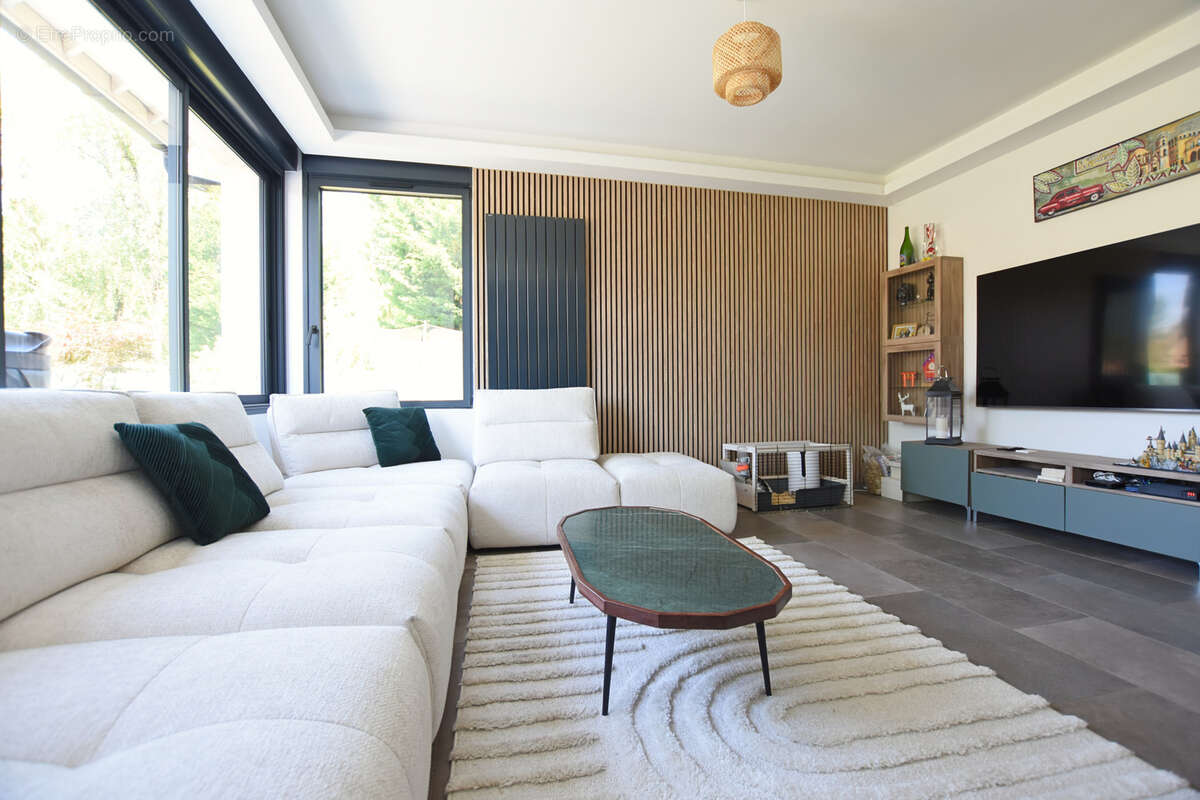 Maison à LES ESSARTS-LE-ROI