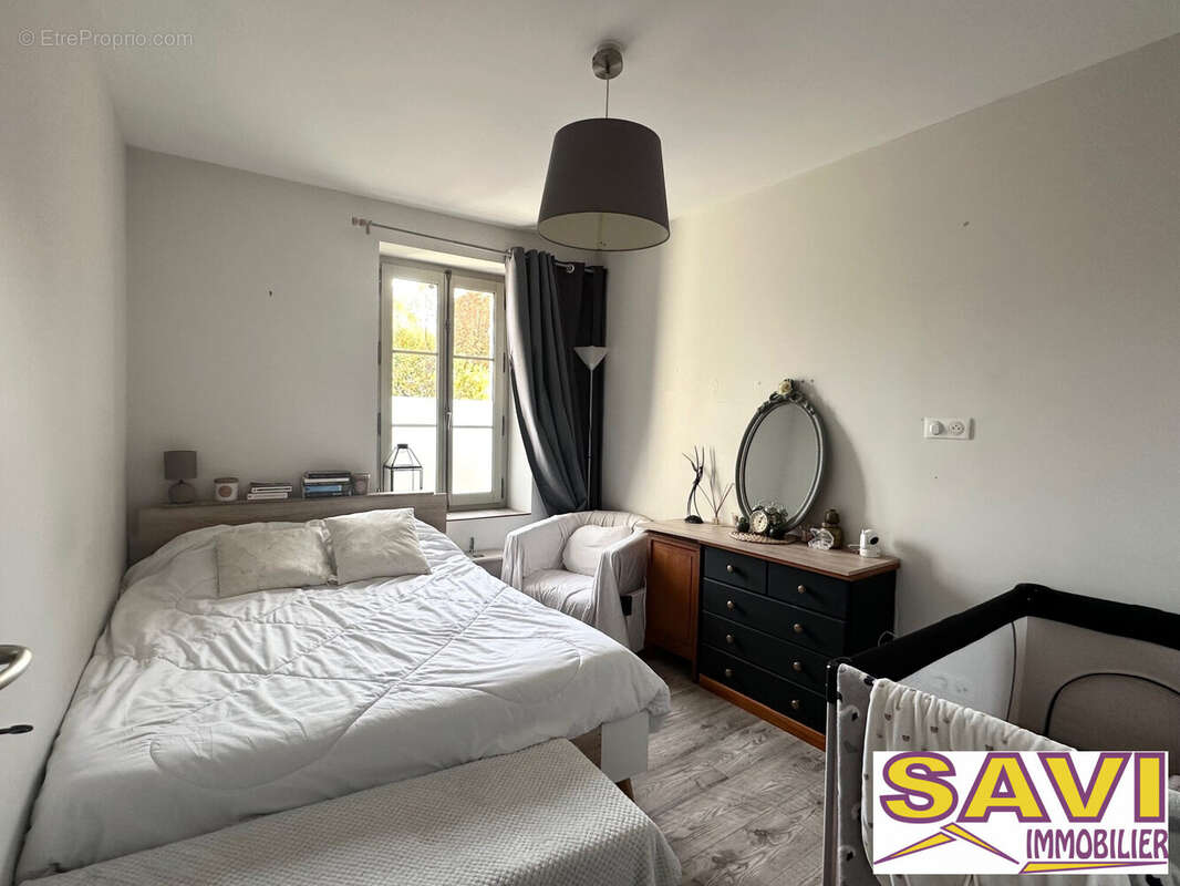 Chambre 1 - Maison à FERRIERES-EN-GATINAIS