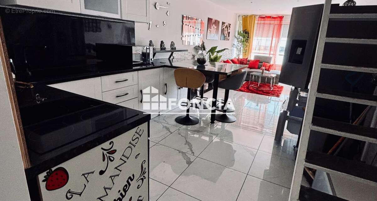  Charmant duplex entièrement meublé de 90 m² – Centre Port, Cap d'Agde  - photo 2