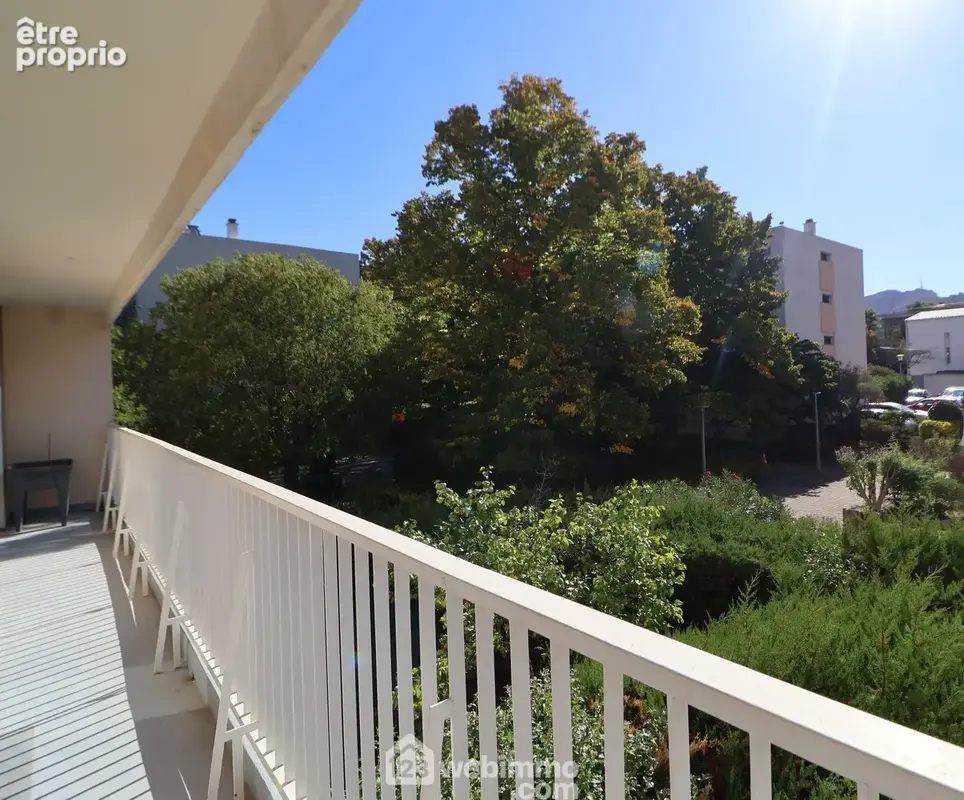 Appartement 3 pièces 76 m² à vendre à Marseille-9e (13009) - photo 2