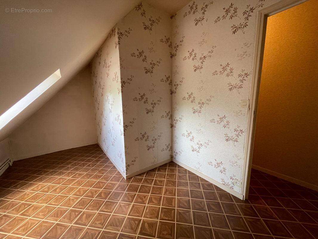 Maison à NOGENT-SUR-VERNISSON