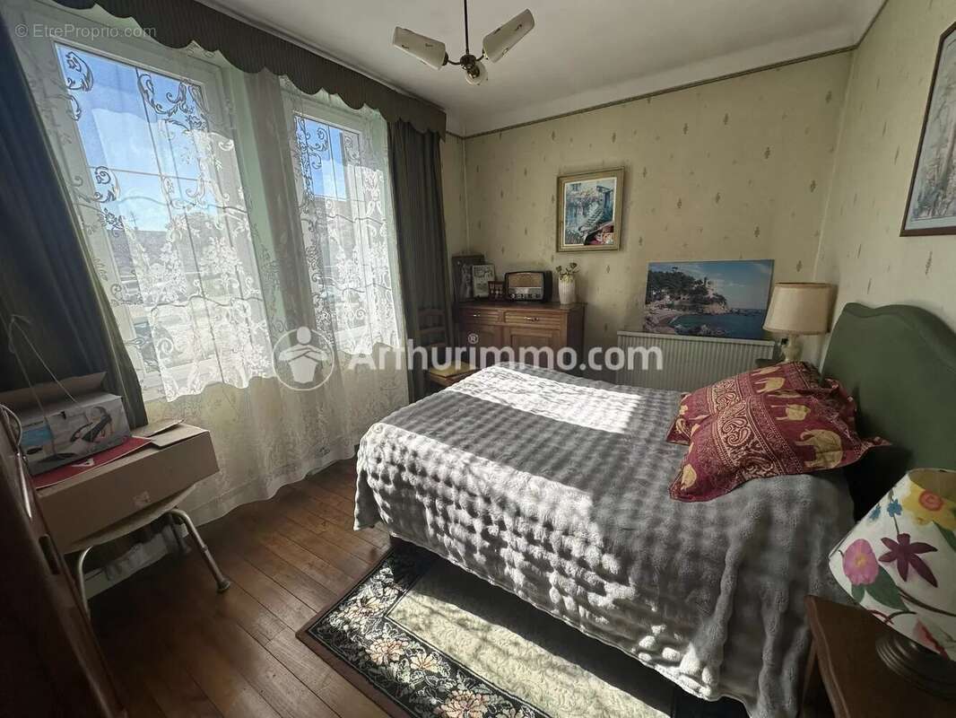 Maison à SAINT-ASTIER