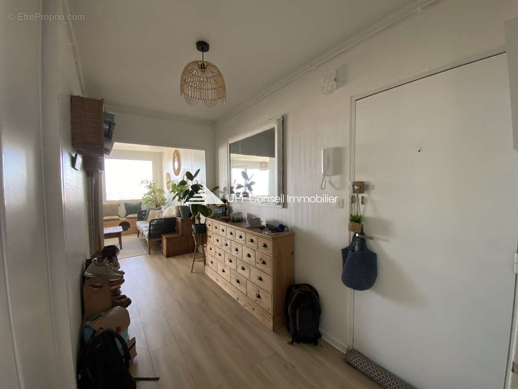 LES HORIZONS : Appartement 2 chambres 64m2 dernier étage avec vue exceptionnelle VENDU LOUE MEUBLE - photo 5
