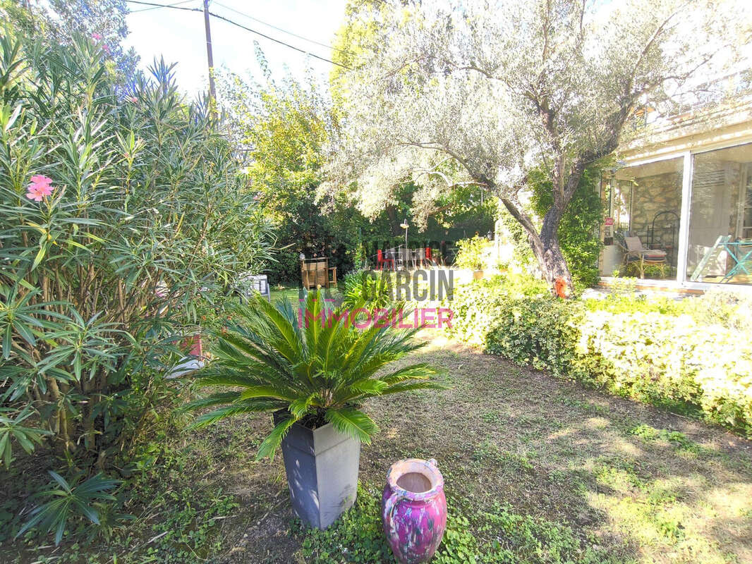 Maison à VILLENEUVE-LES-AVIGNON