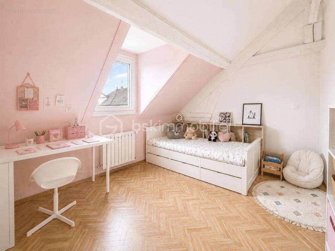 Maison à BUSSY-SAINT-GEORGES