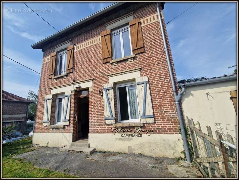 Maison à VOUZIERS