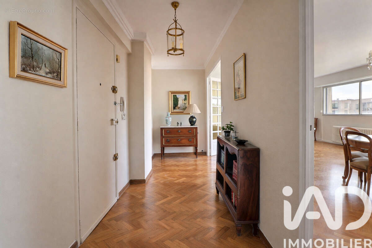 Photo 6 - Appartement à MARSEILLE-4E
