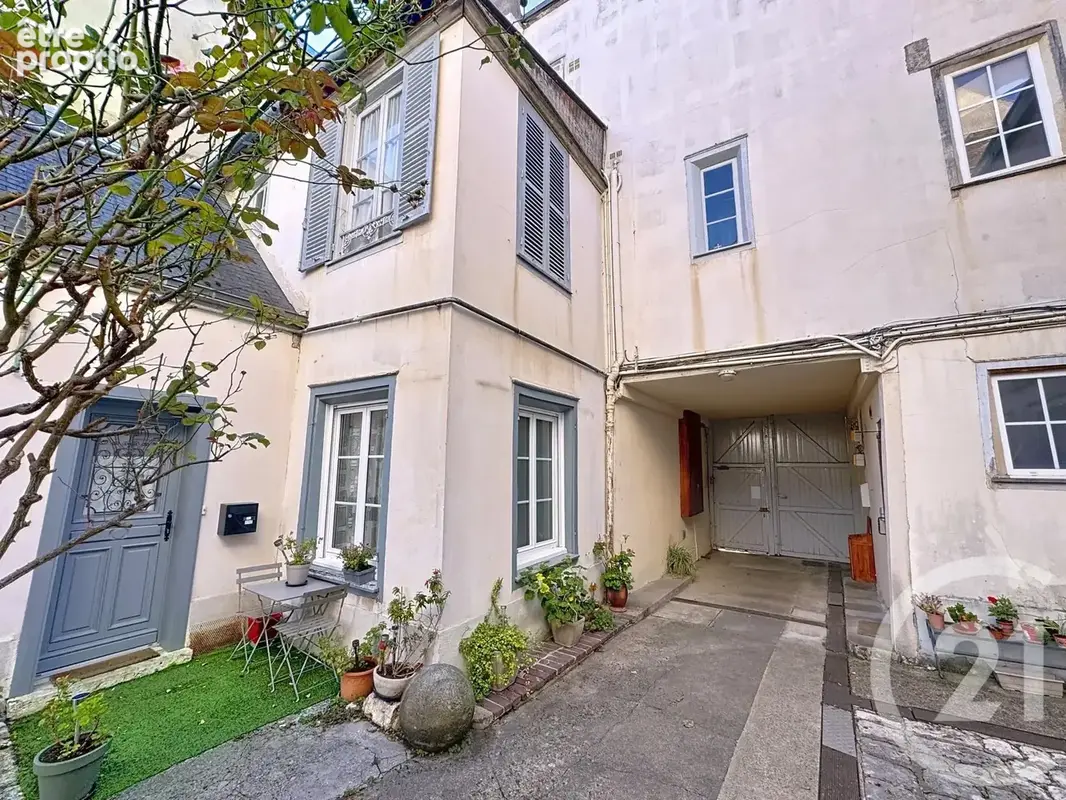 Appartement 5 pièces 111 m² à vendre à Chartres (28000) - photo 3