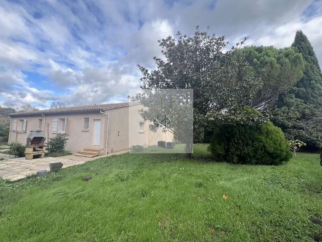 Maison à MONTELIMAR