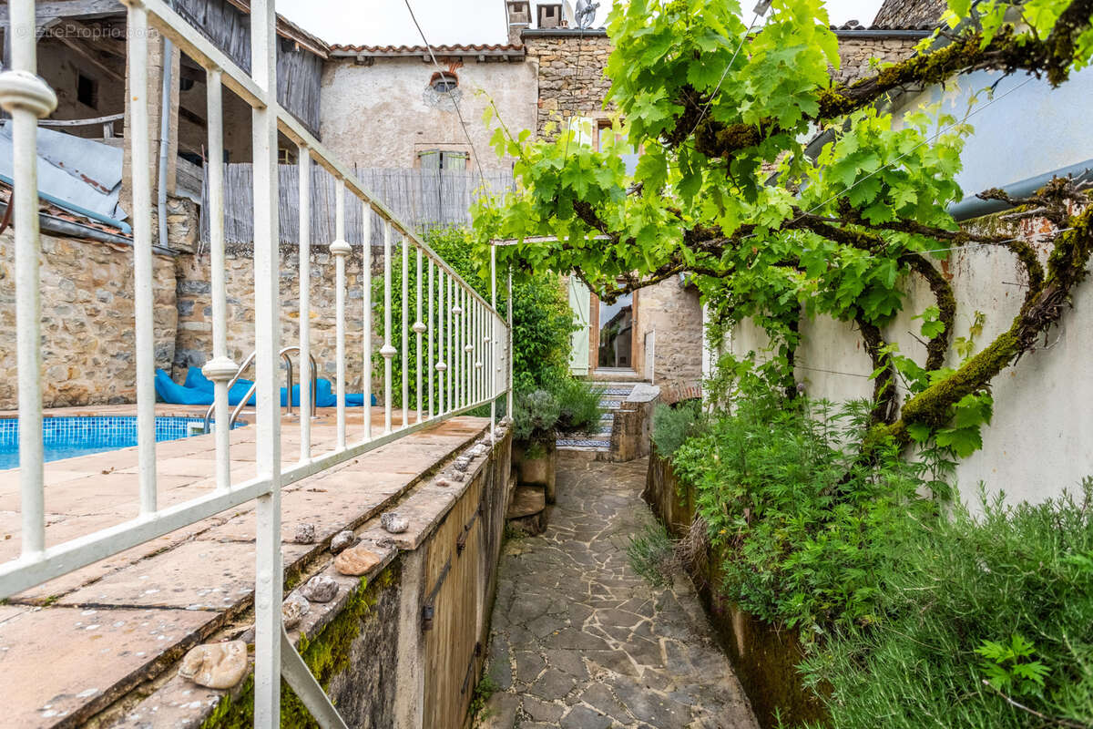 Village house with garden, pool and view - photo 14