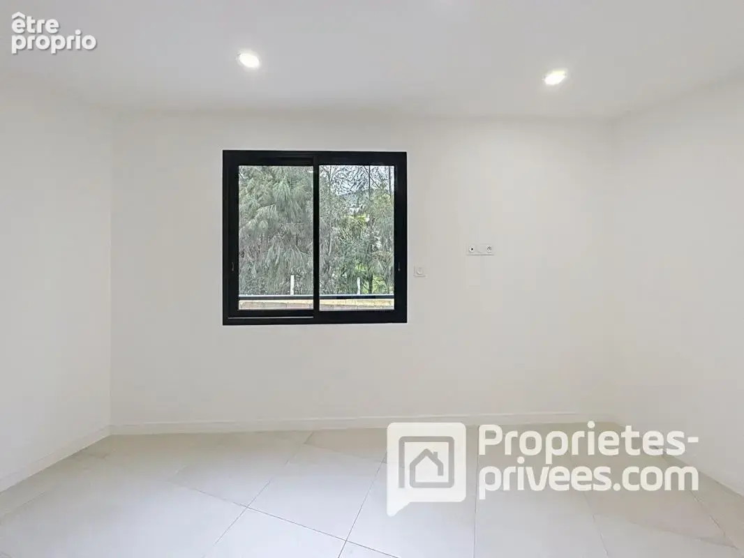 Grand T2 de 54 m², + box de 15 m² dans petite résidence calme - photo 9