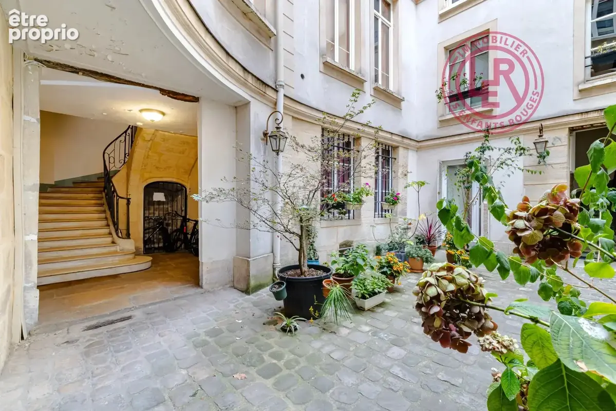 Paris 3ème - 2 Pièces de charme - 3,4m de hauteur sous plafond - photo 6