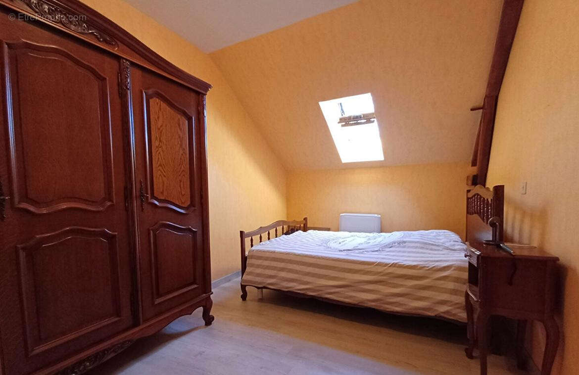 Maison à SAINT-CENERI-LE-GEREI