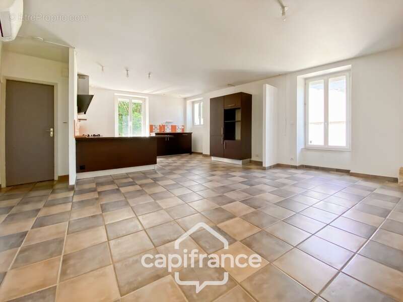 Maison d'environ 81 m² avec sous-sol aménageable de 40 m2 et son jardin de 418 m² – Crozes-Hermitage (26) - photo 6