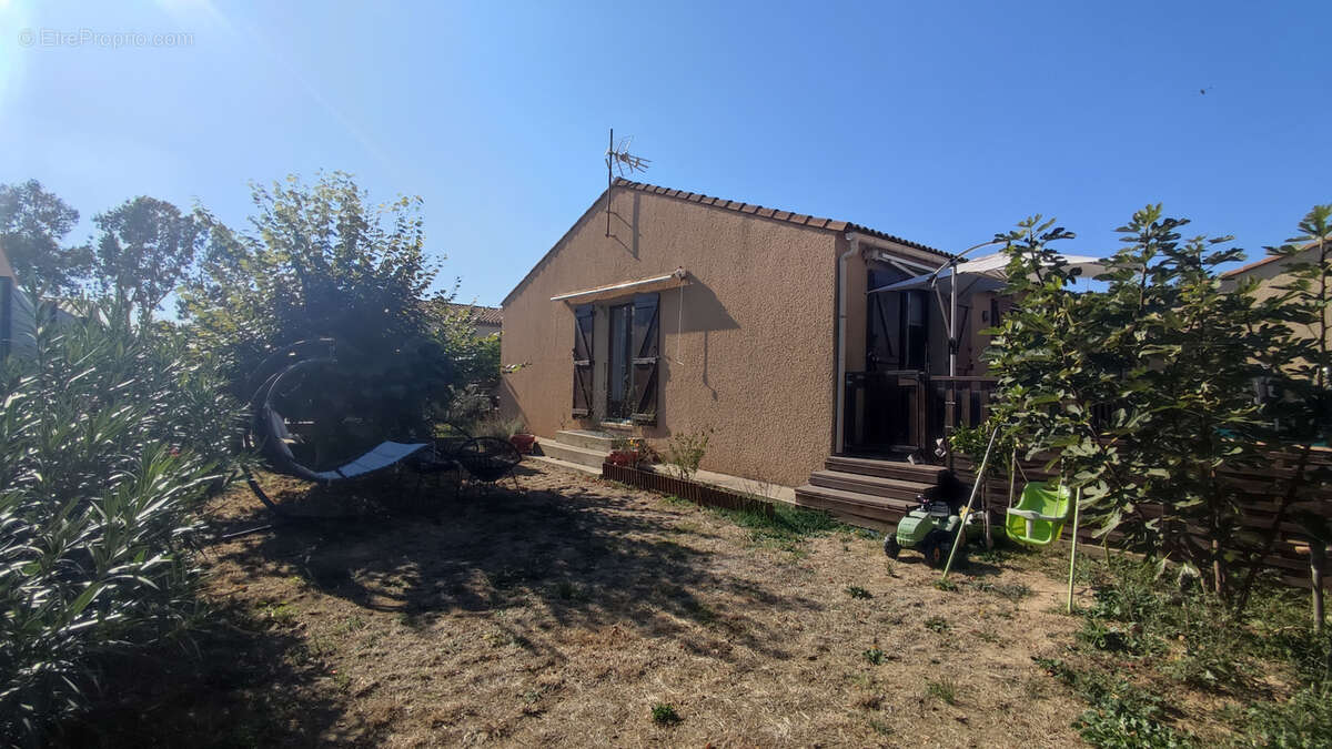 Maison à COURSAN