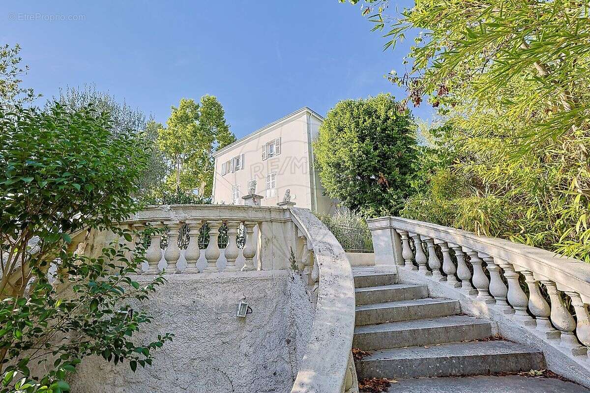 Appartement à MARSEILLE-11E