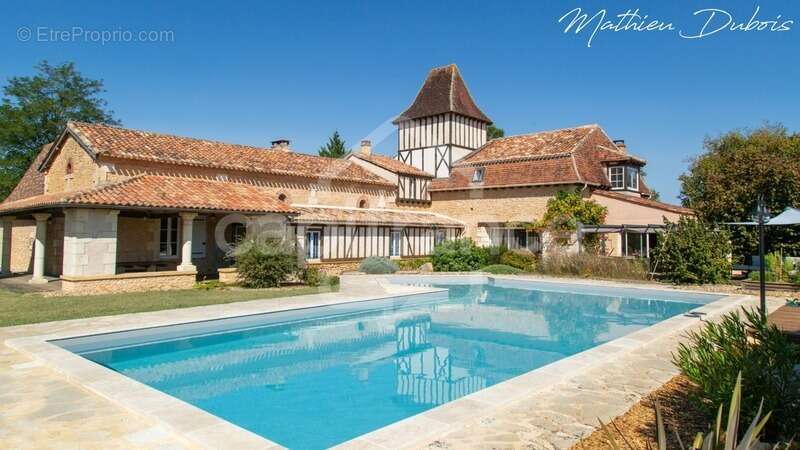 Domaine de caractère du XVIIᵉ siècle rénové - Propriété de charme avec piscine et parc arboré - Entre Périgueux et Bergerac - photo 2