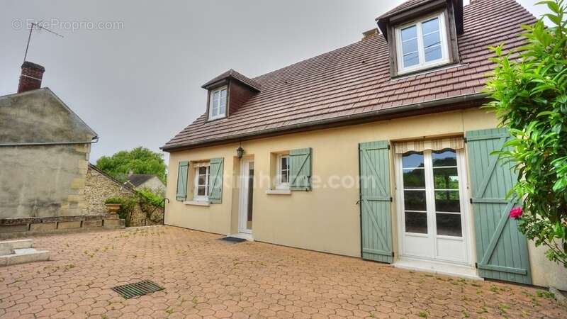 Maison à VERNEUIL-EN-HALATTE