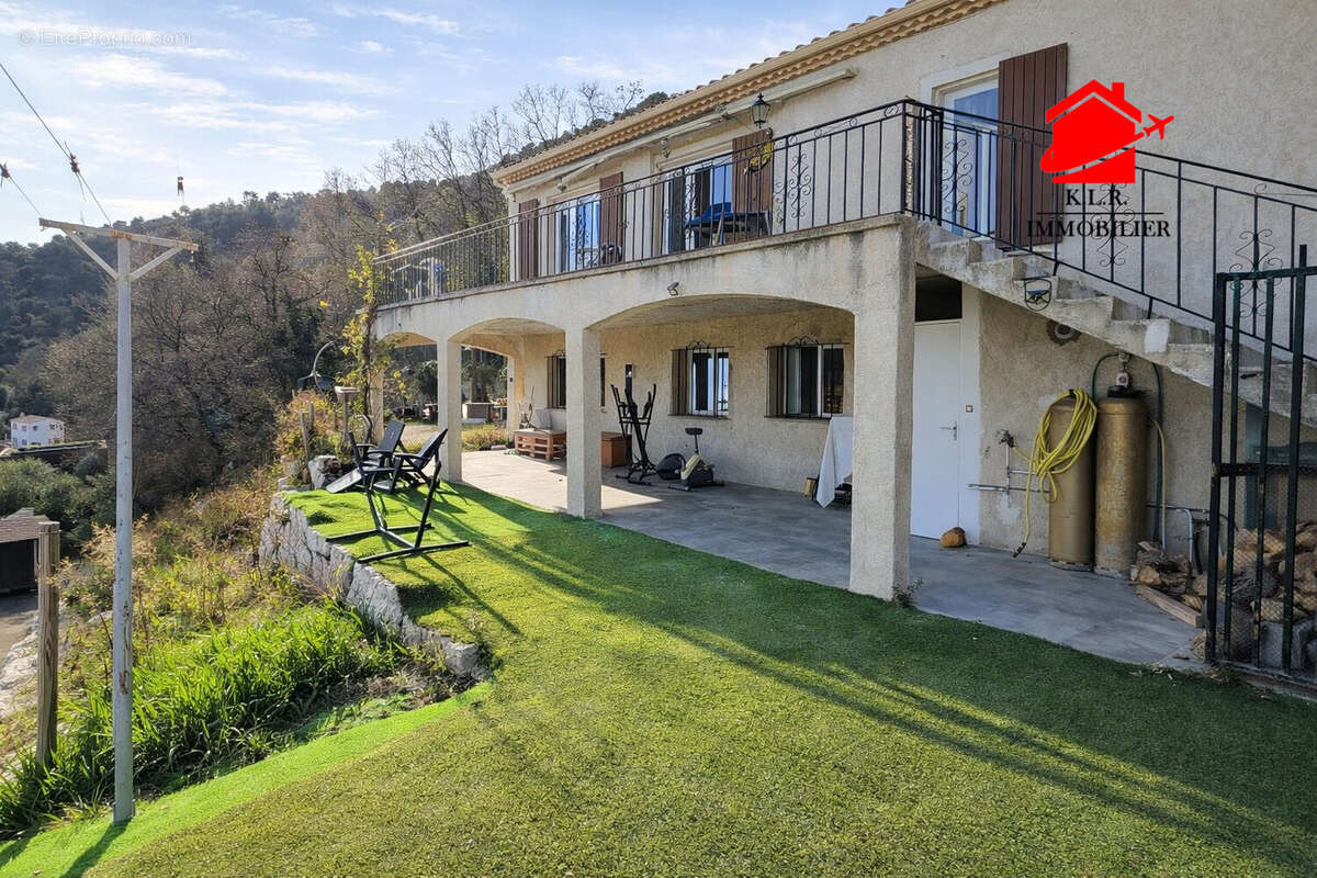 Maison à CARROS