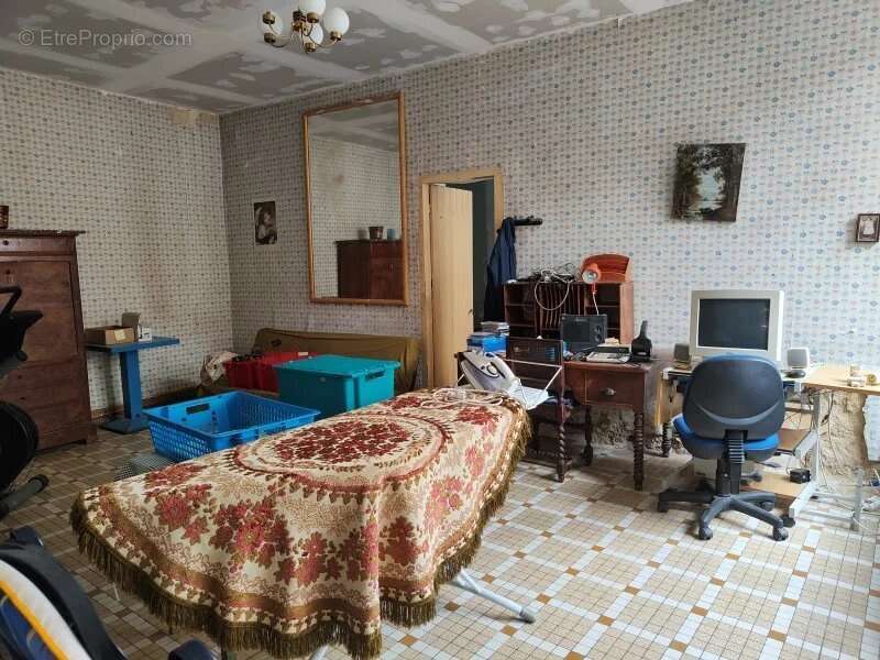 Appartement à SEISSAN