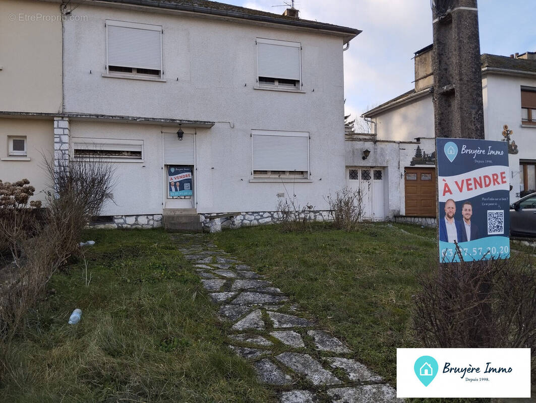 Maison à AVESNES-SUR-HELPE