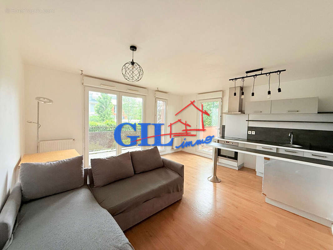 Appartement à MOISSY-CRAMAYEL