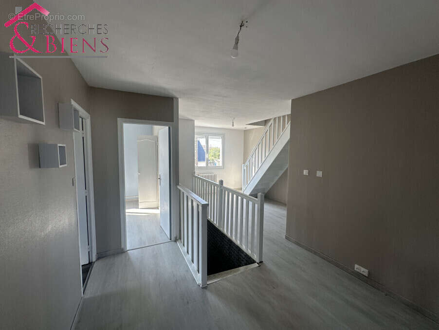 Maison à EQUEURDREVILLE-HAINNEVILLE