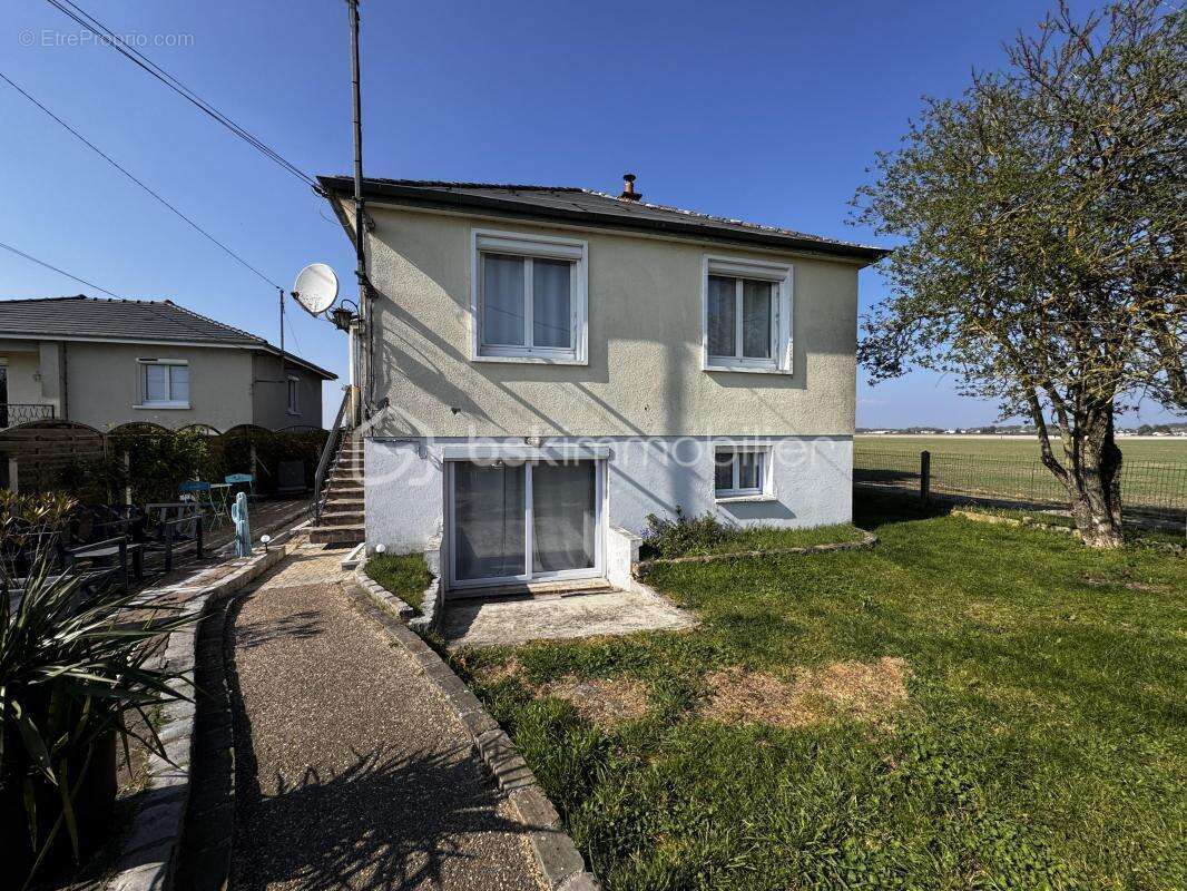 Maison à CORQUILLEROY