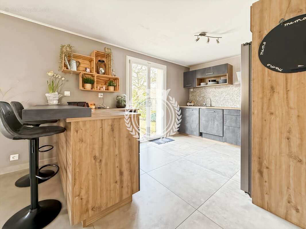 Maison à FONTENAY-TRESIGNY