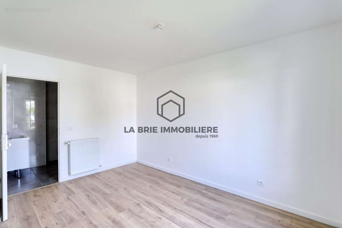 Maison 125 m² à Mennecy  - photo 2