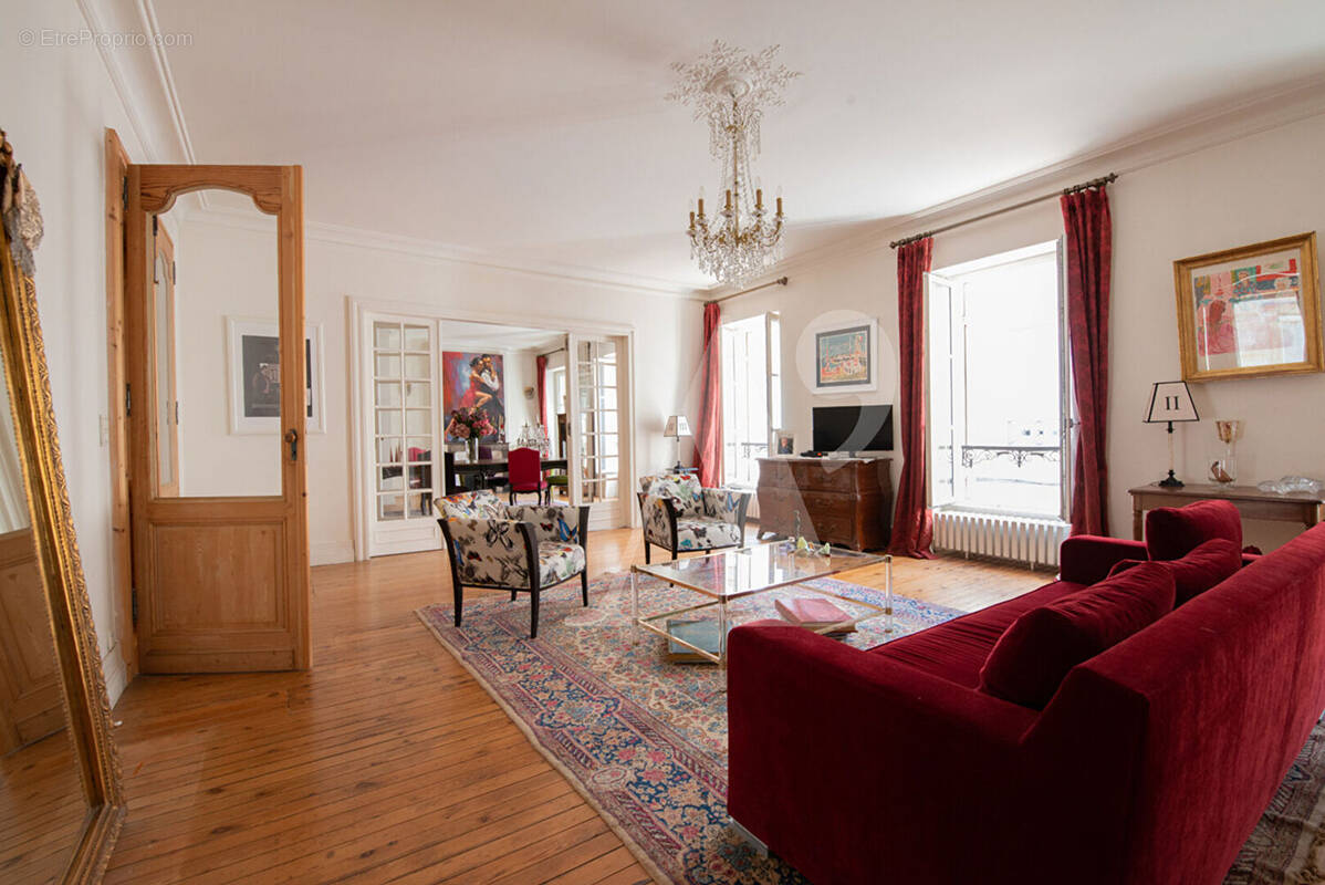 Appartement à BORDEAUX