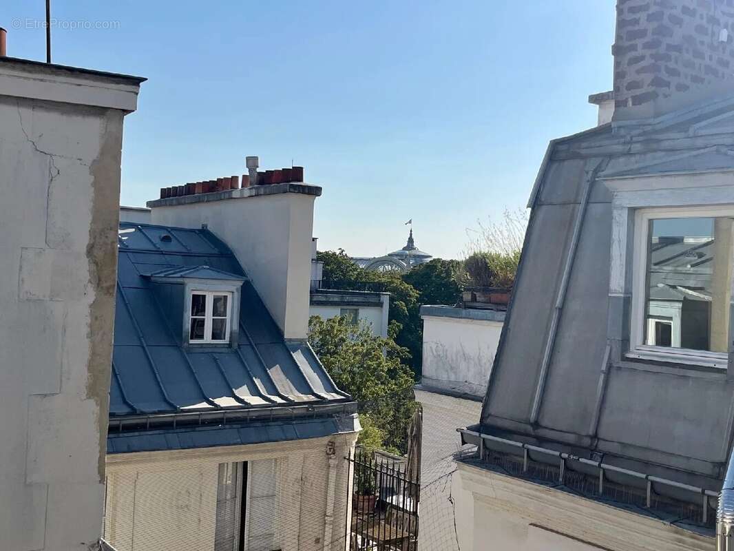 Appartement à PARIS-8E