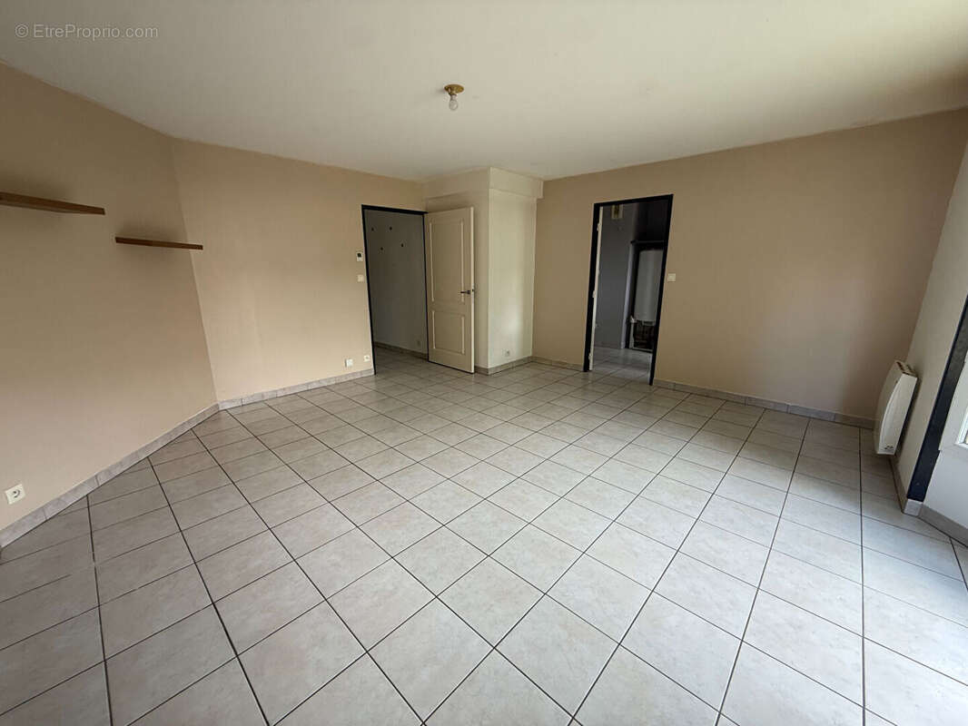 Appartement Cambrai - 3 pièce(s) - 64 m2 - photo 2