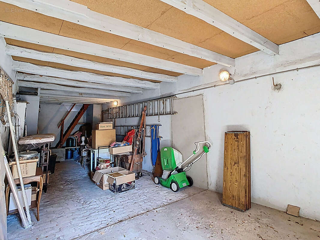 Maison Montigny-le-Roi 10 pièce(s) 355,64 m2 - photo 15