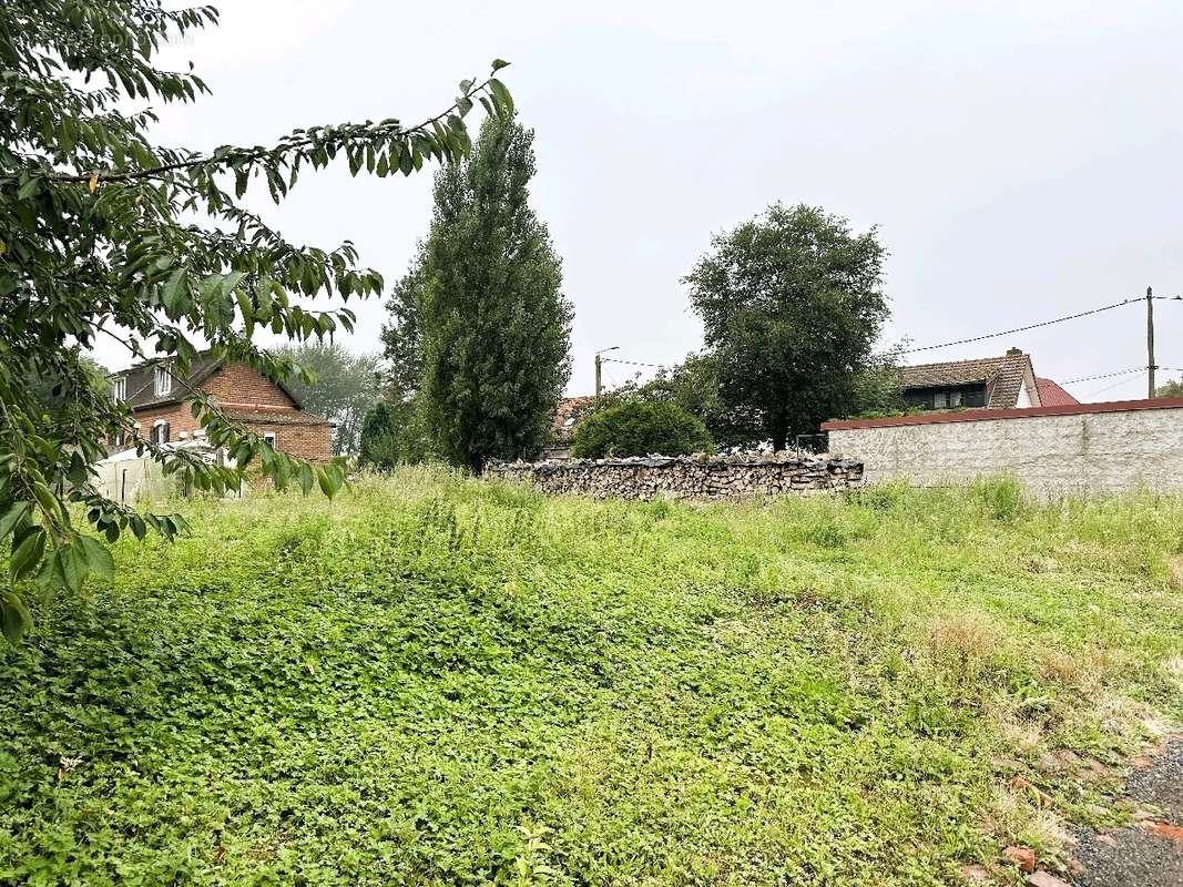 Terrain à ERVILLERS