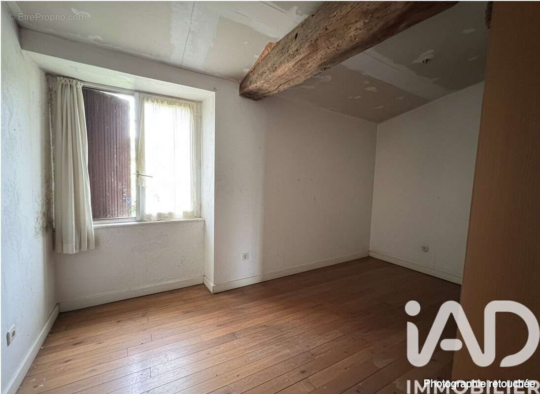Photo 6