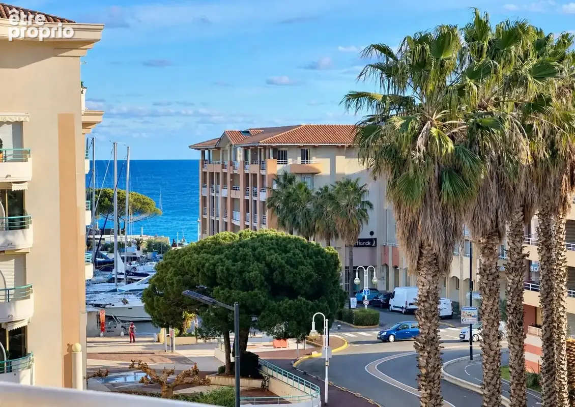Appartement à FREJUS