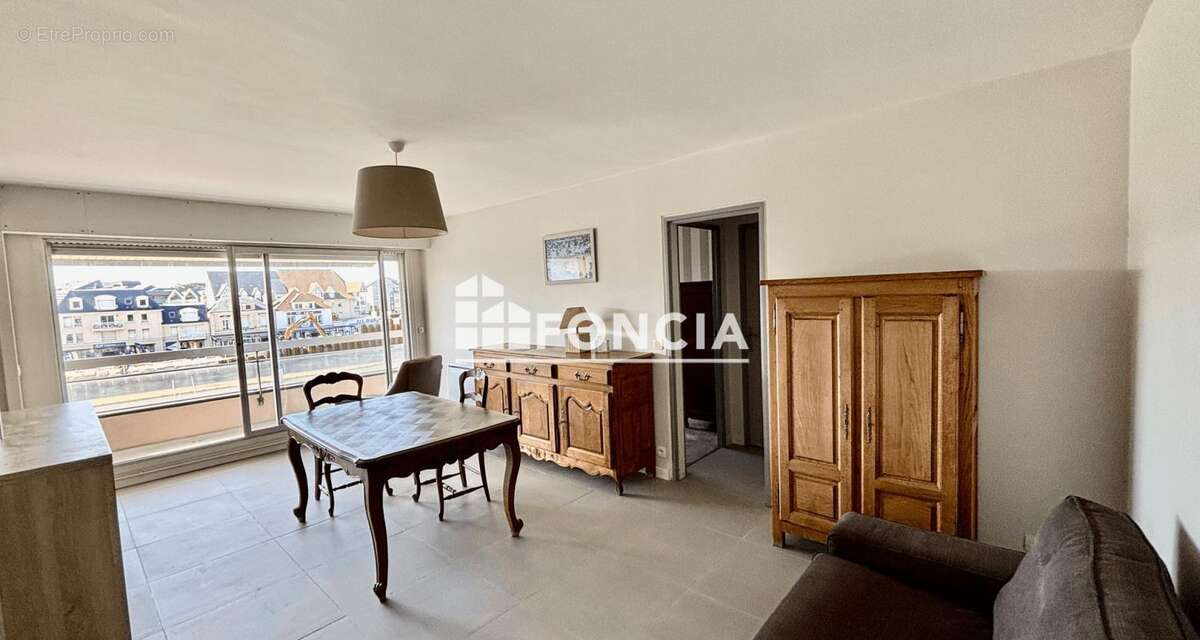 Appartement à COURSEULLES-SUR-MER