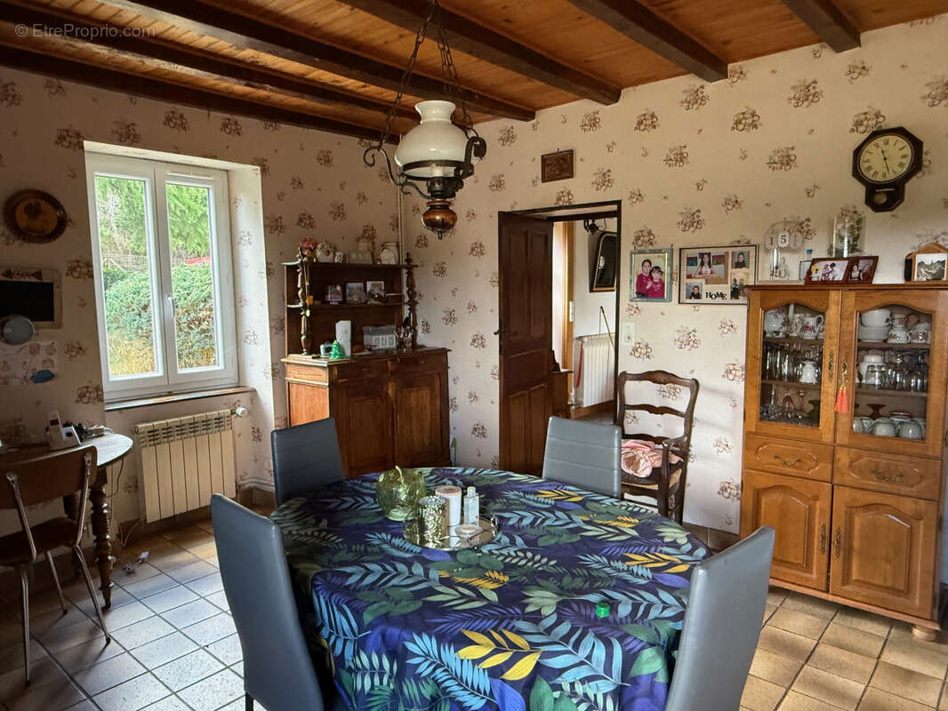 Auv 1224 : Maison en pierres, garage, vue superbe, 822m2 - photo 4