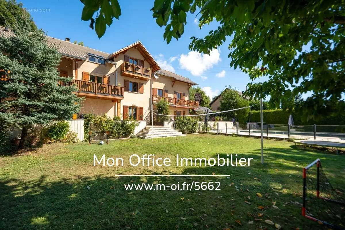 Référence : 5662-MTE. - Bâtisse avec gîtes de 400 m2 - piscine - vue magnifique sur le Lac - photo 12