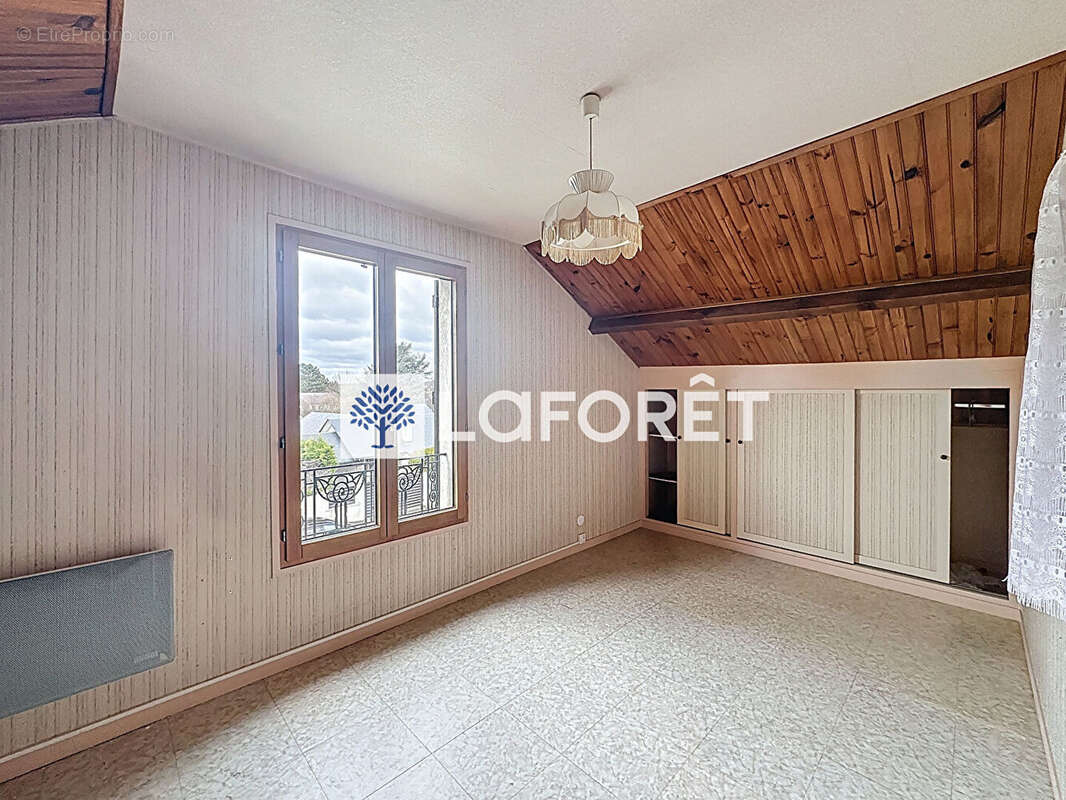 Maison à SAINT-NOM-LA-BRETECHE