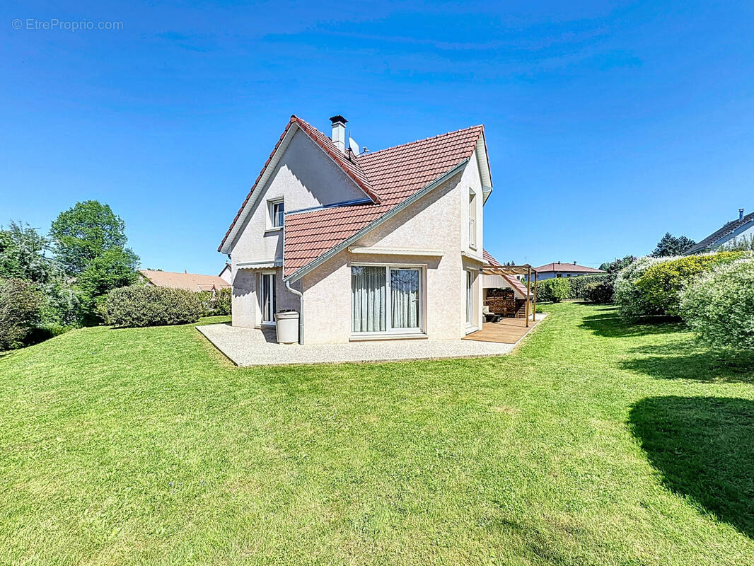 Maison à FRAHIER-ET-CHATEBIER