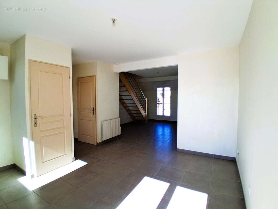 Appartement en duplex avec balcon vue Loire - 1er étage - photo 4