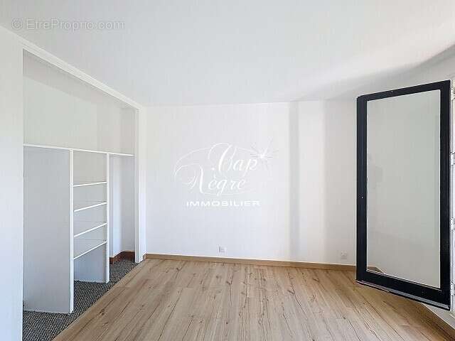 Appartement à COGOLIN